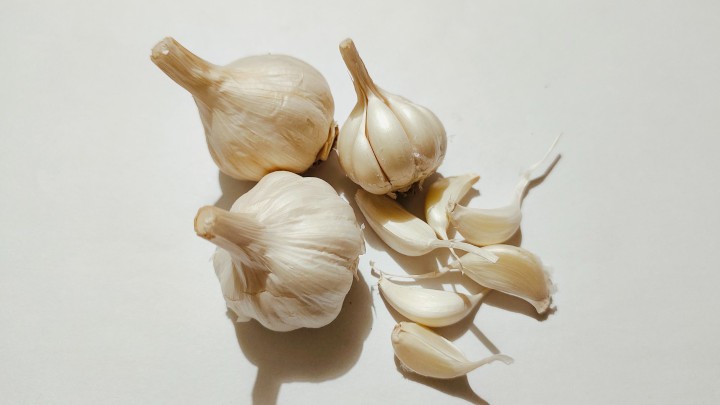 One of the Five Forbidden Pungent Herbs, Garlic @unsplash